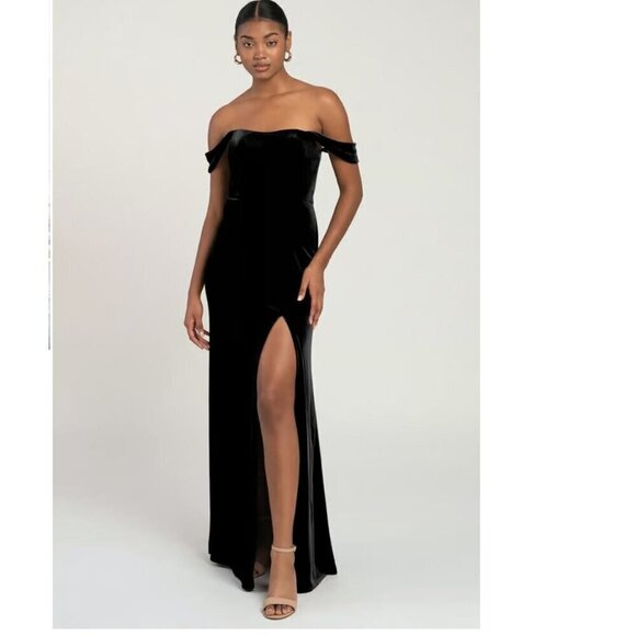 NWT Jenny Yoo Velvet Off-Shoulder Gown Size 20 Black Full-Length Formal